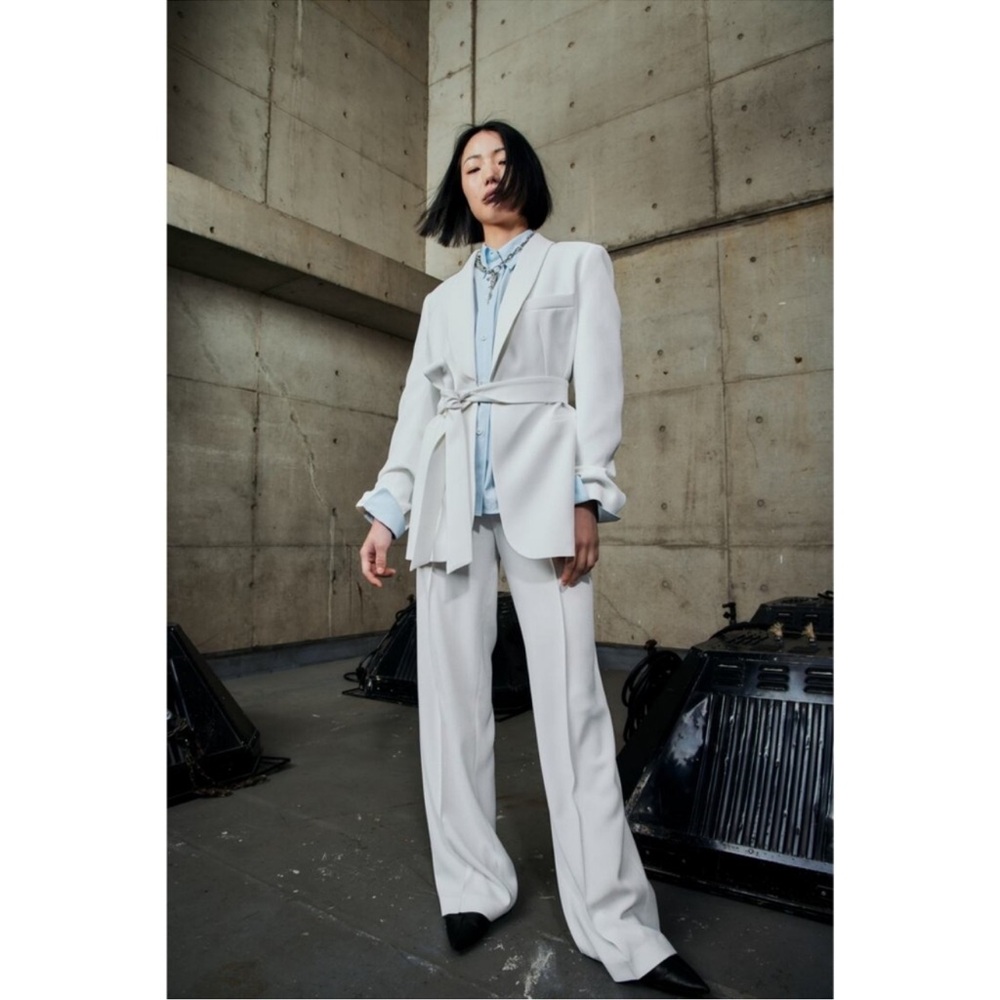 Zara White Women's Pantsuit - Picture 3 of 4